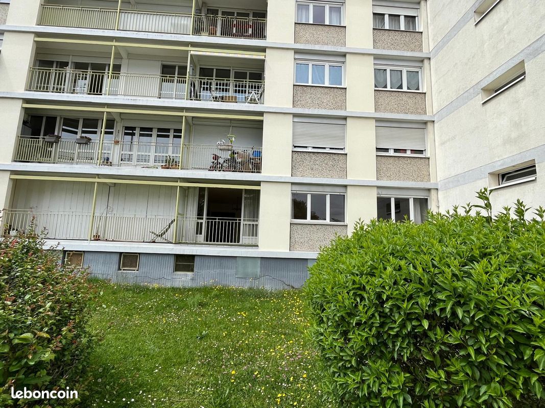 Appartement 6 pièces 100 m² · à Valentigney · 100 m² · 79 000 €