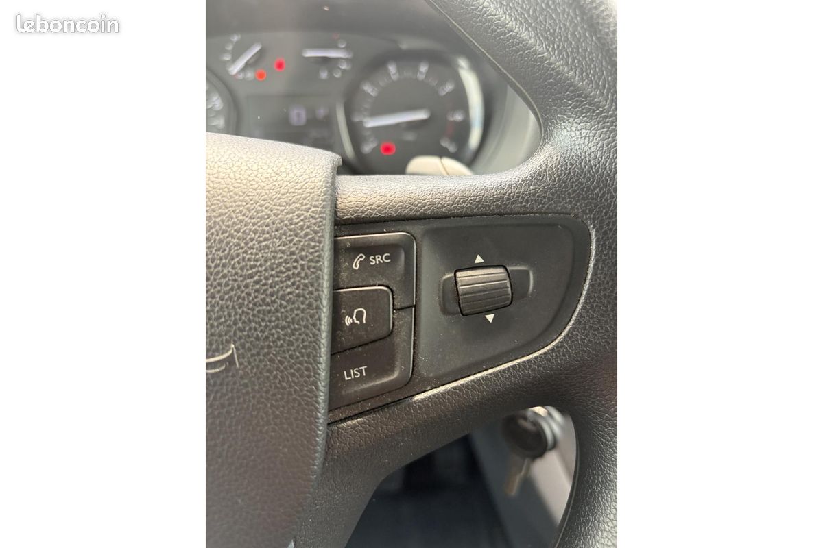 PEUGEOT EXPERT 2.0 BlueHDi -177 EAT8 CAMERA (image 25)
