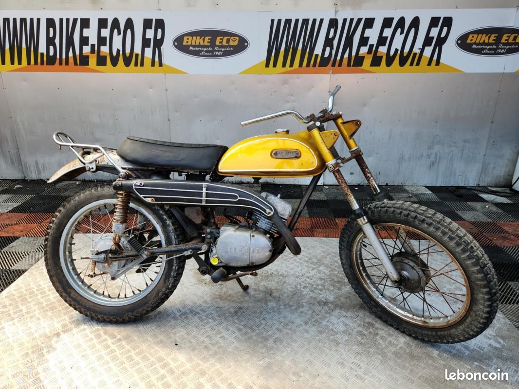 Yamaha CT 175 (62536) Motos