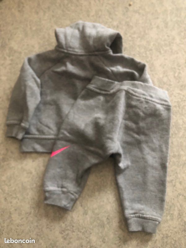 Ensemble « Nike » 12 mois Vêtements bébé