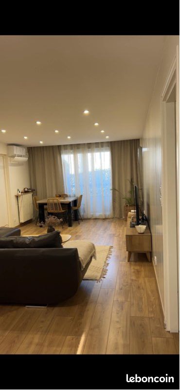Appartement 4 pièces 77 m² · à Saint-Fons · 77 m² · 80 000 €