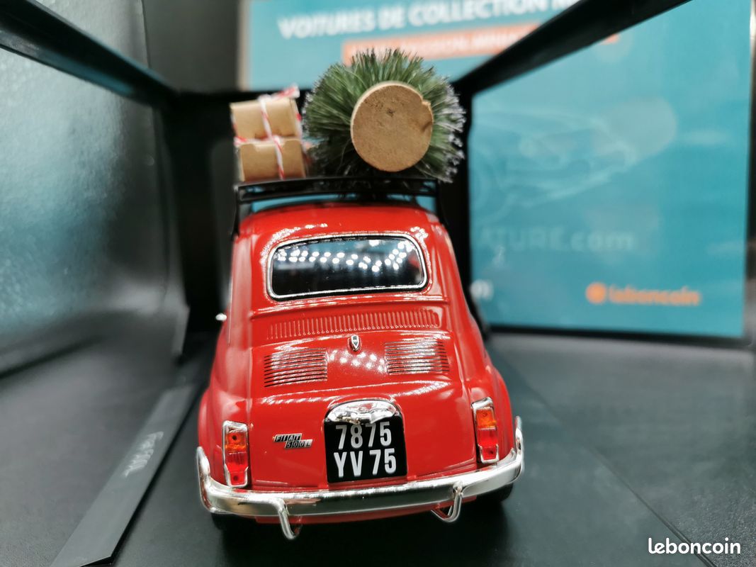 Modèle réduit Fiat 500 L 1968 Noël Rouge 1/18 | Norev