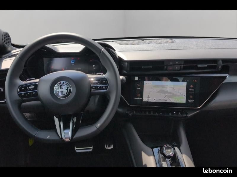 Alfa romeo Junior 1.2 Ibrida 136ch Premium DCT6 Q4 (image 7)
