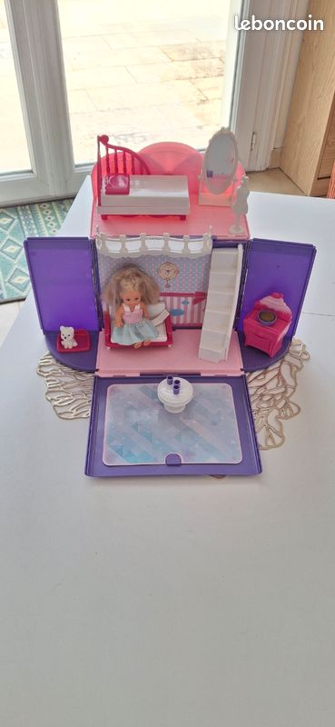 Valisette maison poupée (image 1)
