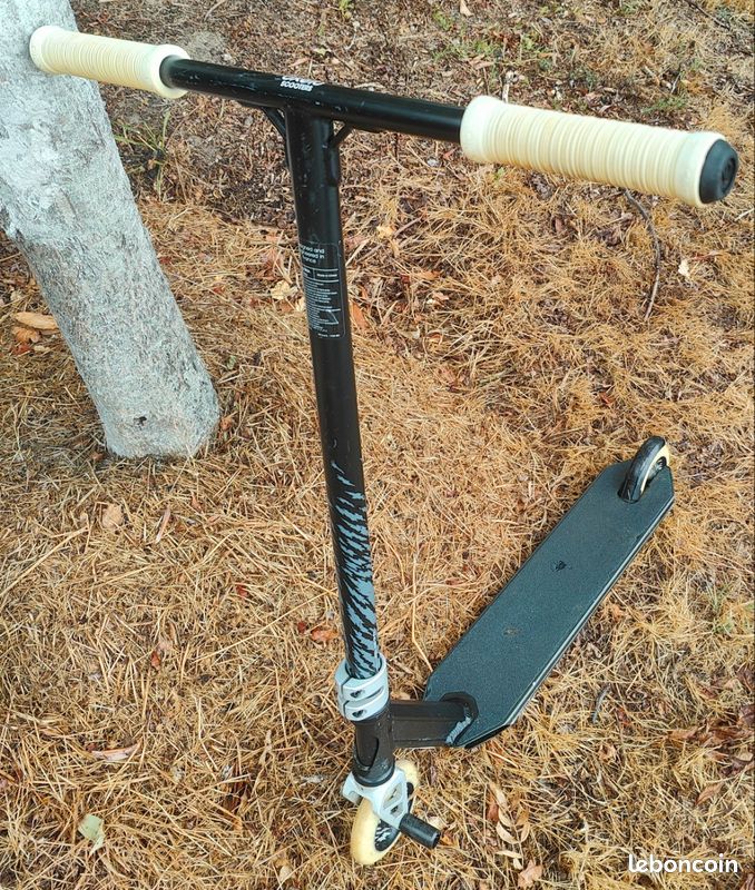 Vends trotinette freestyle Oxelo (image 1)
