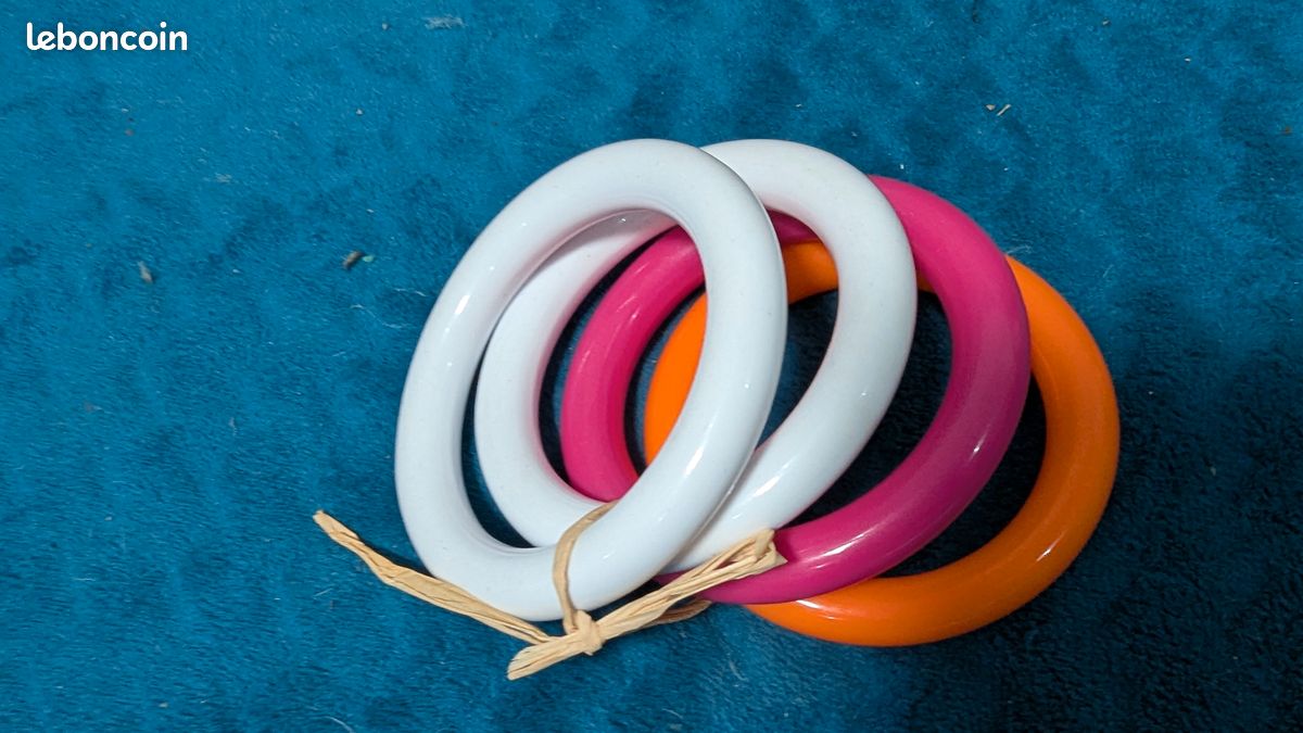 Lot bijoux N°15: Lot 4 bracelets neufs (image 2)