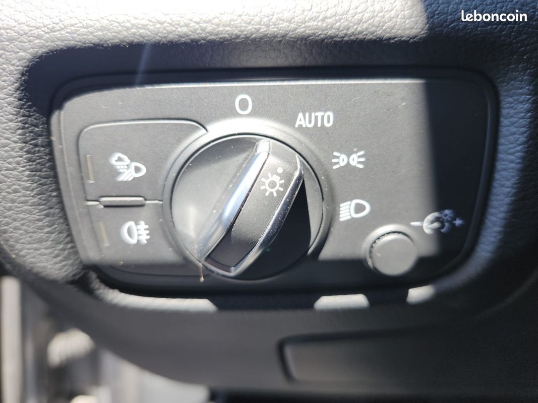 Audi A3 2.0 TDI 184ch Sportback - S line (image 25)