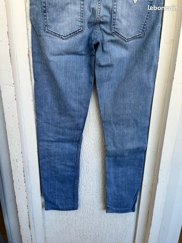 Jean Guess femme Taille 40 (image 5)