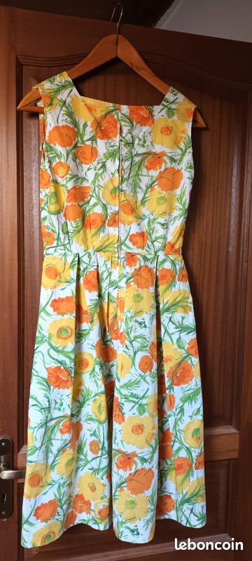 Robe (image 1)