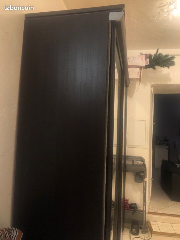 Armoire bois marron bon état très solide (image 6)