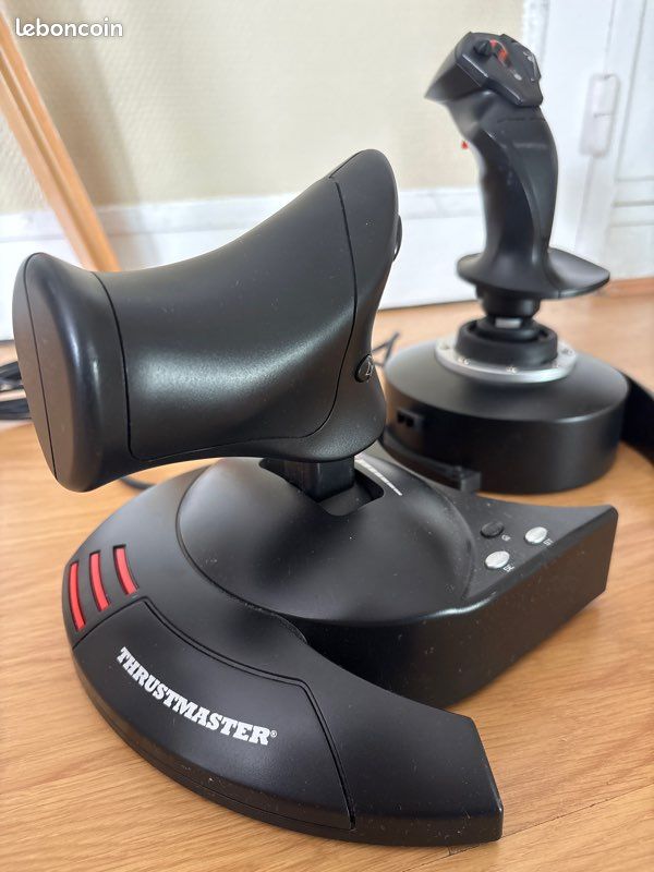 Joystick Thrustmaster T.Flight HOTAS X – PC / PS3 – Excellent état (image 2)