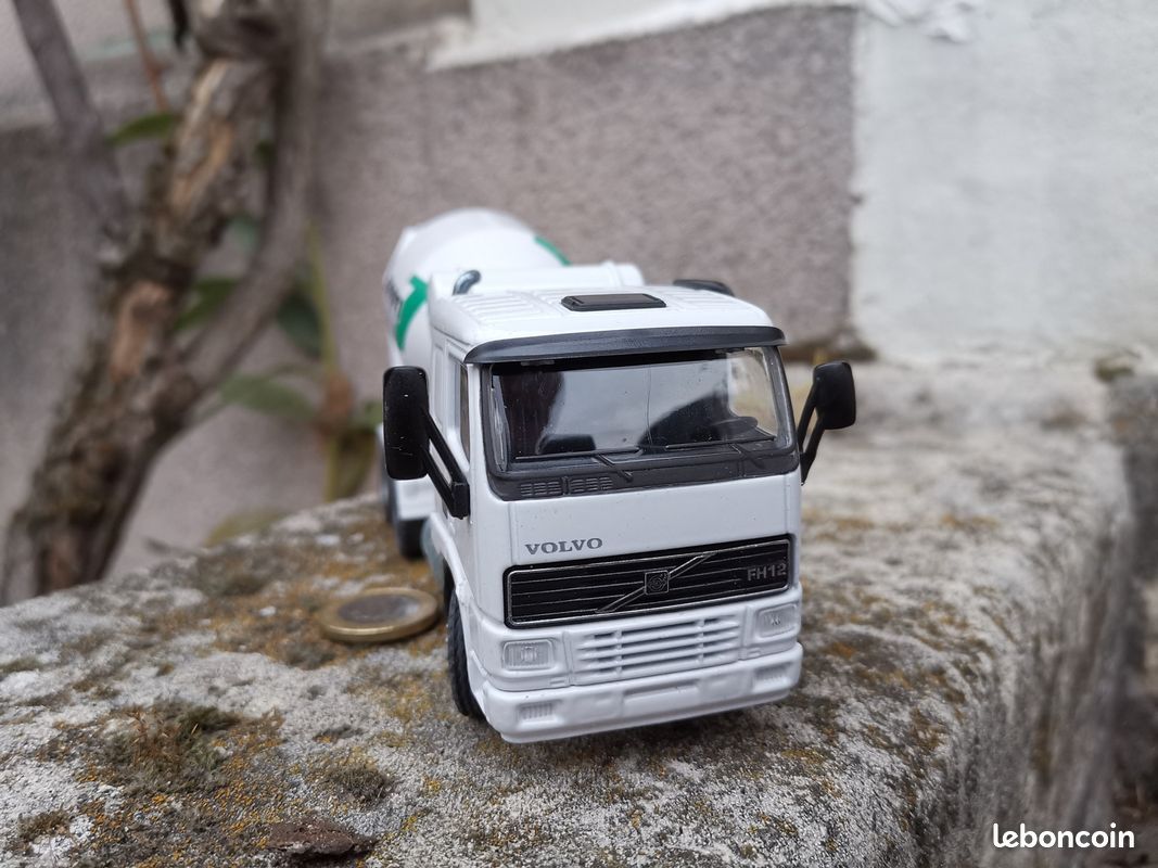 Camion Citerne Joal 1:50 Volvo FH12 Spitzer Eurovrac N°352 - Miniature Métal - Occasion