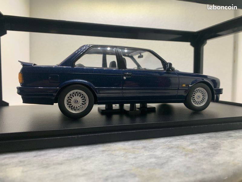 KK-Scale 1:18 BMW 325i (E30) M-Paket 2 Año de construcción 1988 azul