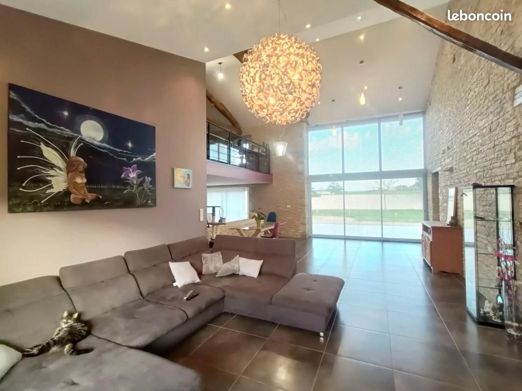 Longère 8 pièces 325 m² - Champigny en Rochereau 86170 (image 3)