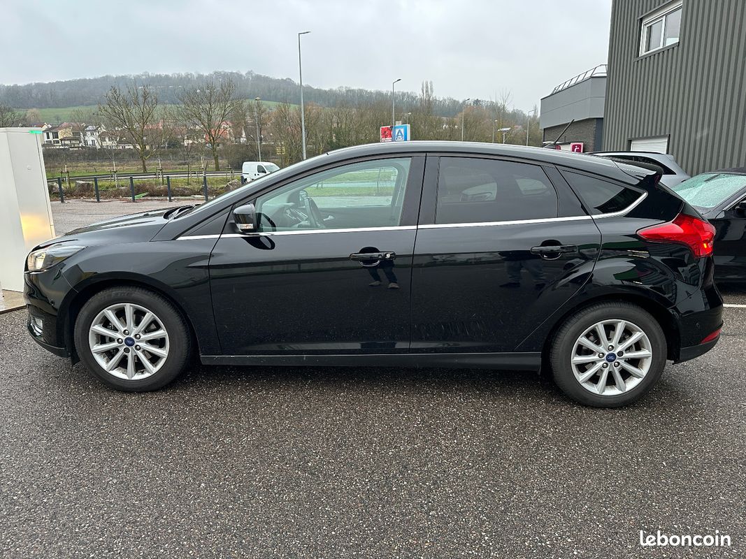 FORD FOCUS 1.0 EcoBoost 125ch Titanium (image 8)