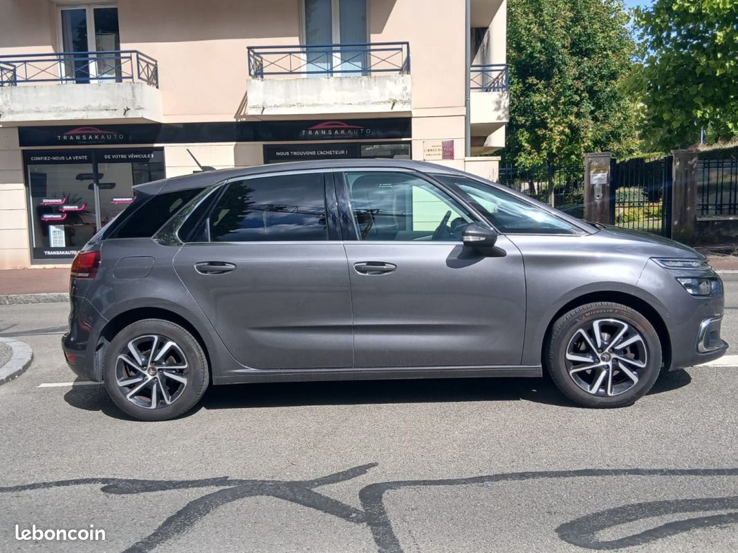 CITROEN C4 SPACETOURER PureTech 130 SS Shine (image 9)