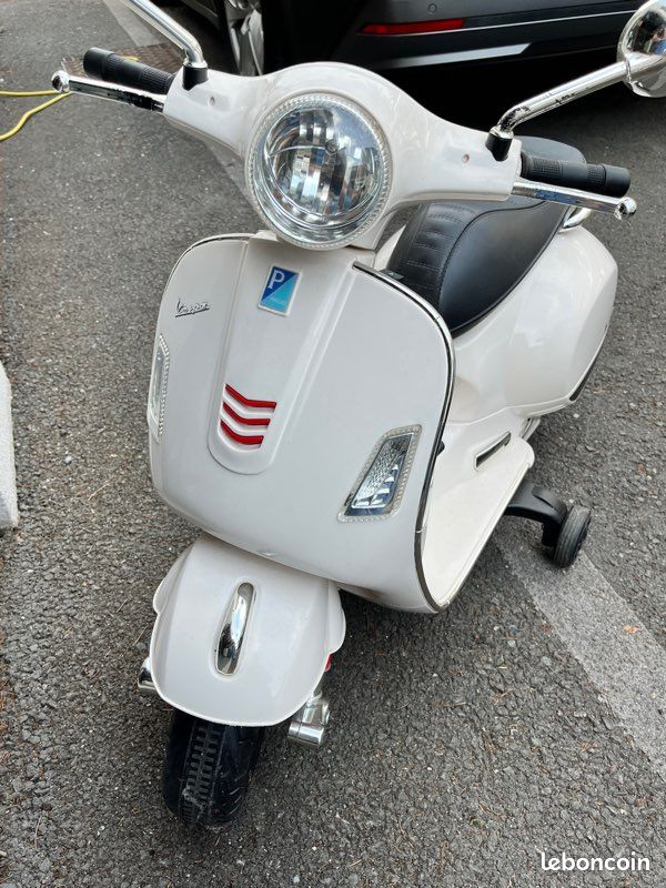 Scooter vespa enfant (image 1)