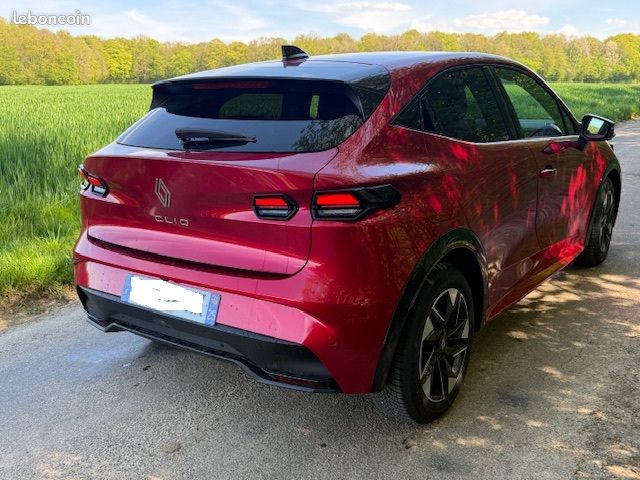 Nouvelle Clio (image 2)
