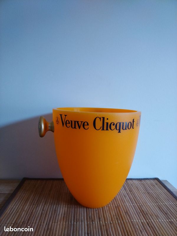 Seau à champagne Veuve Clicquot vintage : seau à vin en acrylique français - France