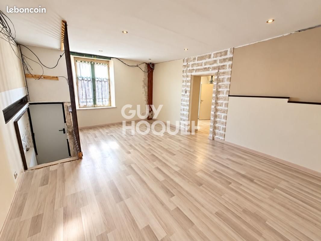 Appartement 3 pièces 90 m² · à Chaligny · 90 m² · 59 000 €