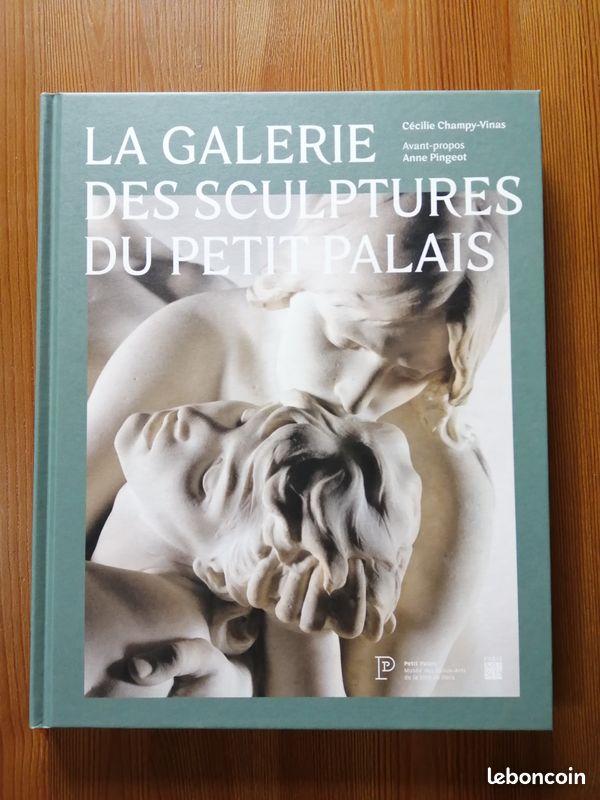 La galerie des sculptures du petit palais (image 1)