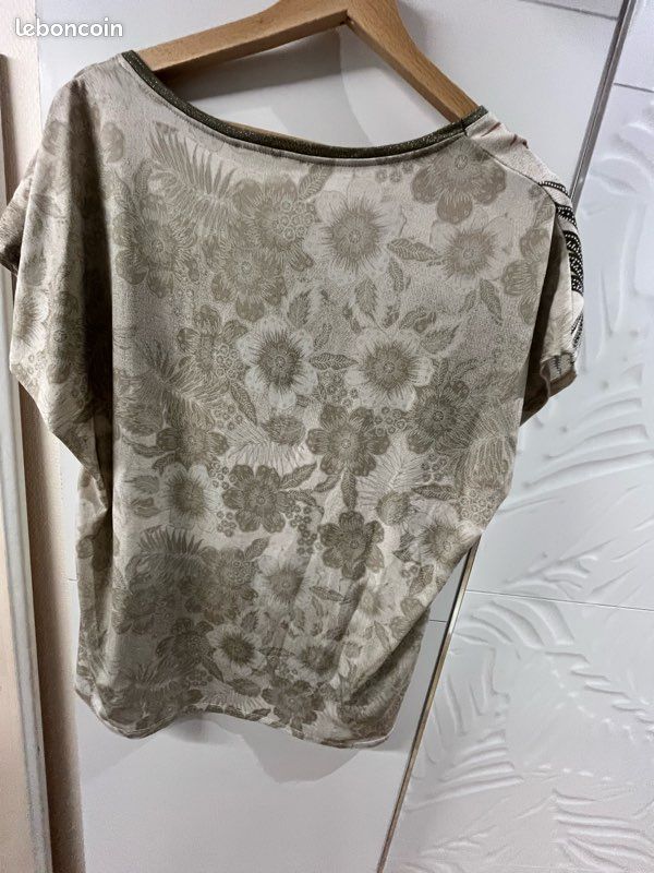 T-shirt Armand Thiery - Couleur Vert - Taille L - Occasion Très Bon état