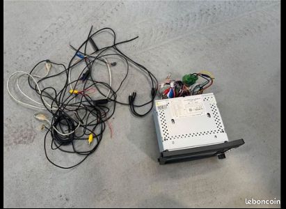 Autoradio bluetooth à écran tactile et caméra de recule (image 2)