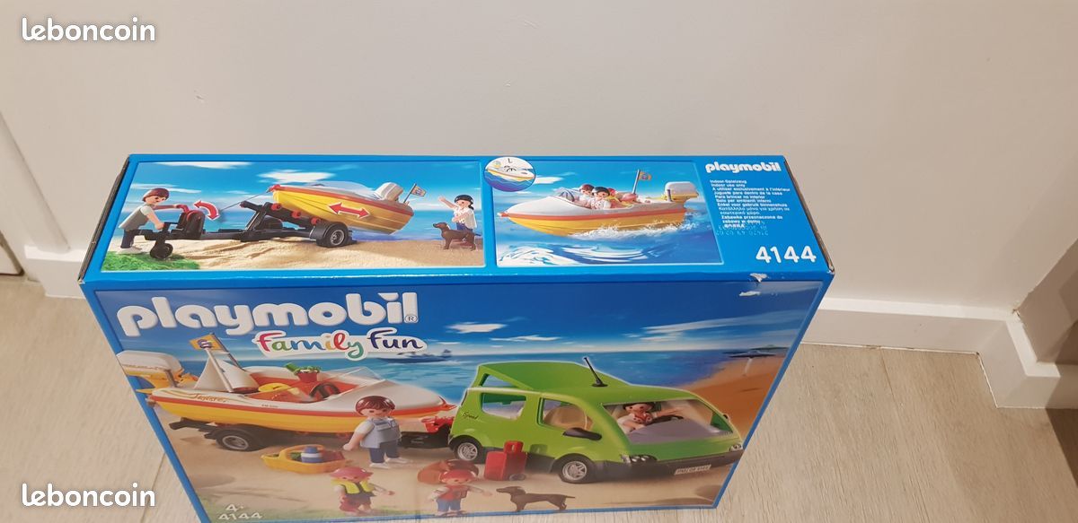 City life - voiture familiale avec remorque porte-bateaux 4144 multicolore - Playmobil City life - voiture familiale avec remorque porte-bateaux 4144 multicolore - Playmobil