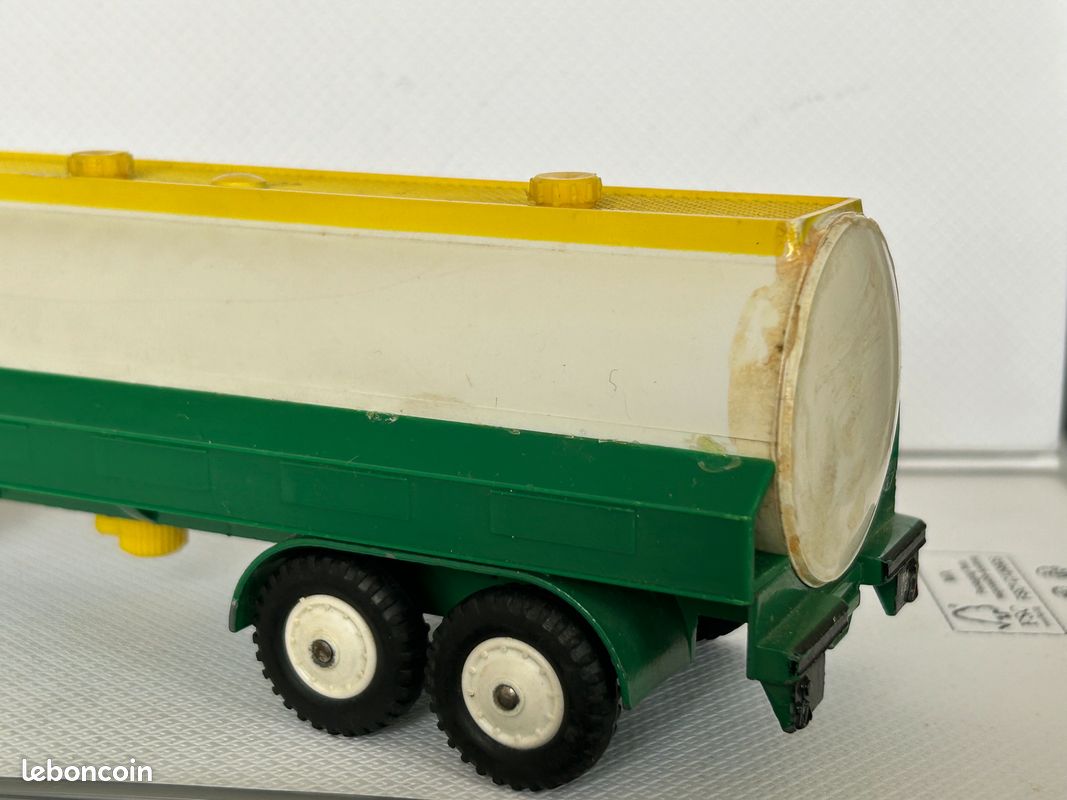 DINKY TOYS 39B. Tracteur + Remorque UNIC. SAHARA. Années 60. 1/43. MECCANO