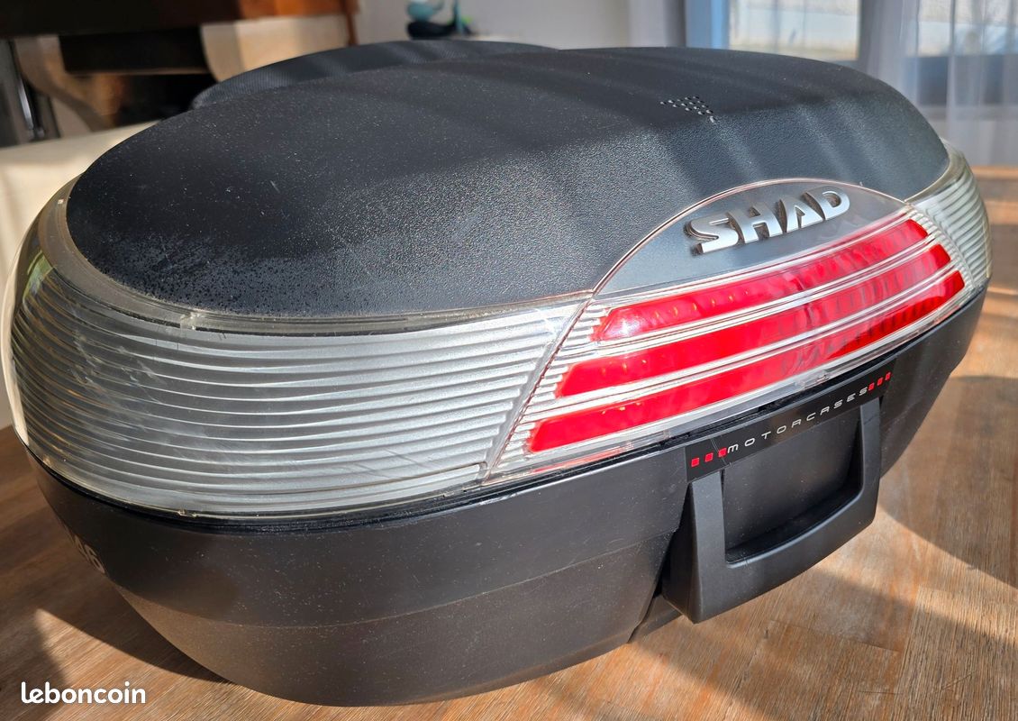 Top case shad (image 1)