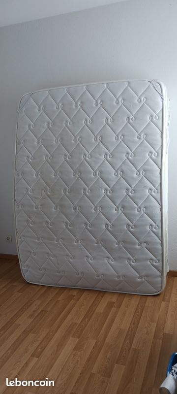 A VENDRE - Matelas (image 1)