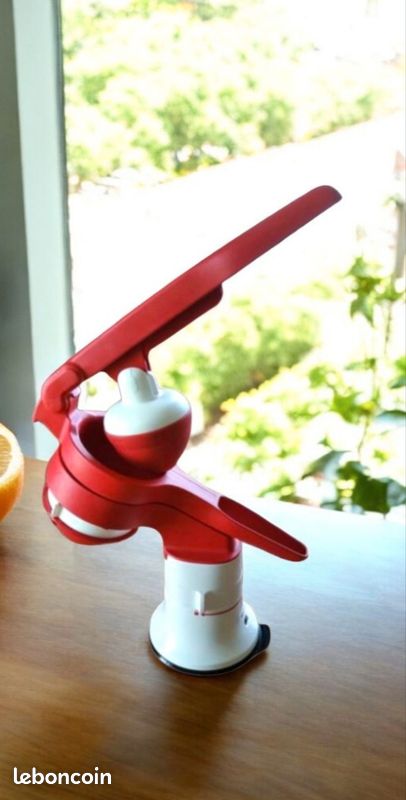Presse-agrumes Tupperware Adaptachef Rouge – Occasion Bon état
