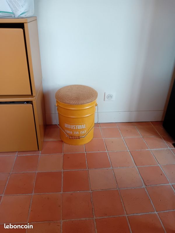 Tabouret seau (image 1)