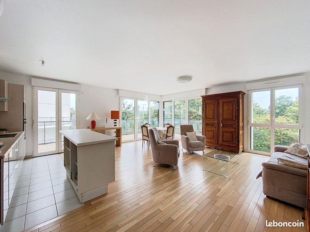 Appartement 4 pièces 91 m² · à Saint-Germain-en-Laye · 91 m² · 2 450 €/mois