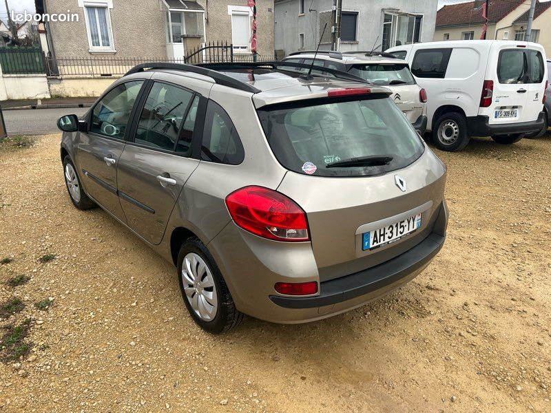 RENAULT Clio III Estate Phase 2 1.2 i 16V eco2 75cv (image 4)