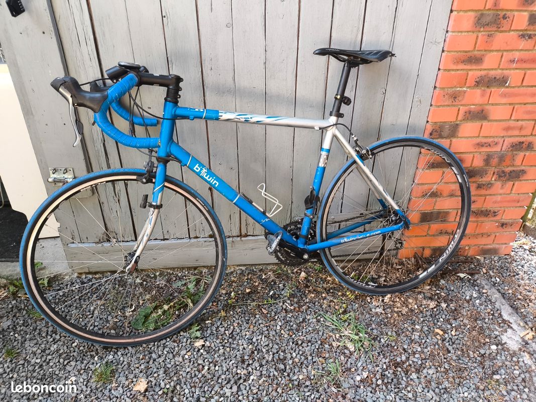 Velo Btwin 6061 Decathlon Sport Btwin Velo De Course Aluminium