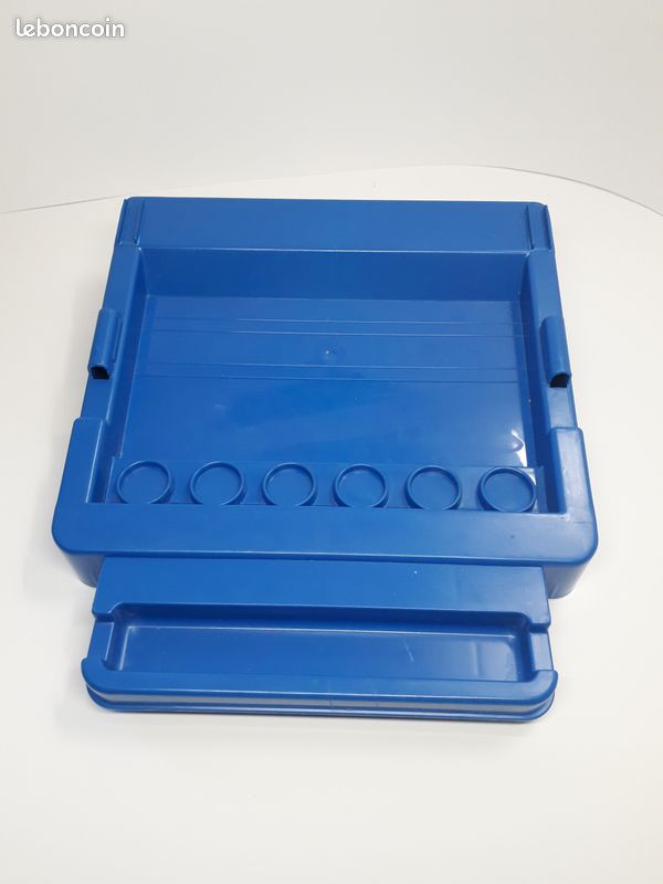Espace peinture pour enfants.. (image 1)