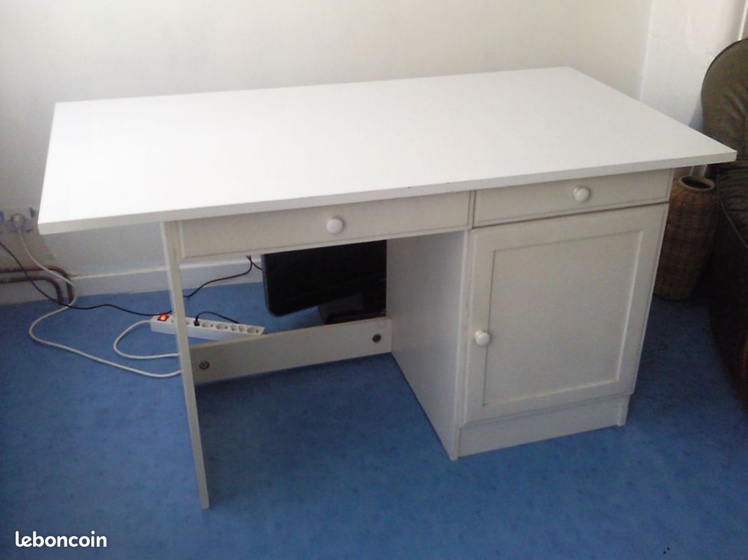 Bureau blanc en bois (image 1)