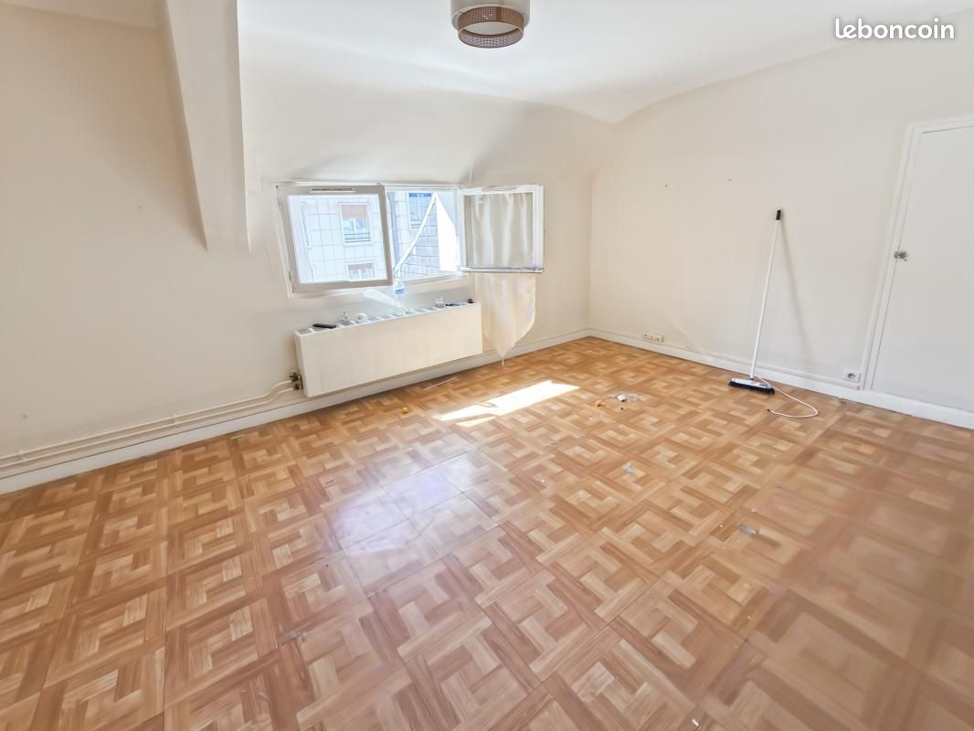 Appartement 2 pièces 43 m² · à Orléans · 43 m² · 451 €