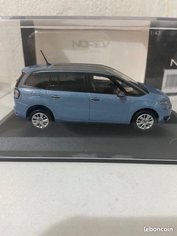 GC2880 NOREV / Citroen Ds 21 Majesty H. Chapron 1967 Gris/Bleu 1/43 EUR
