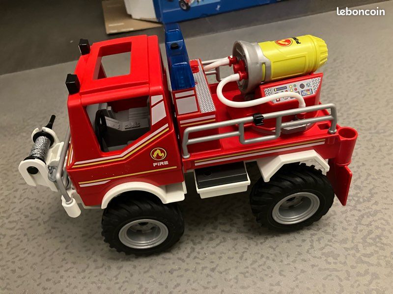 PLAYMOBIL 9466, CAMION DE POMPIERS 4X4, avec canon à mousse (image 4)