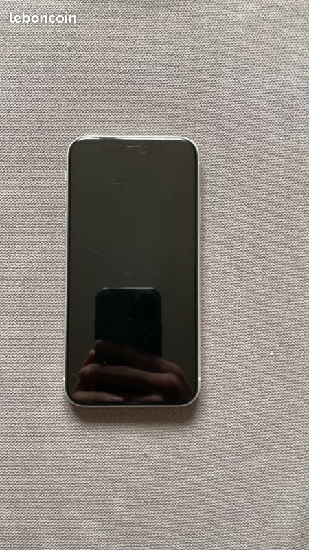 IPhone XR (image 2)