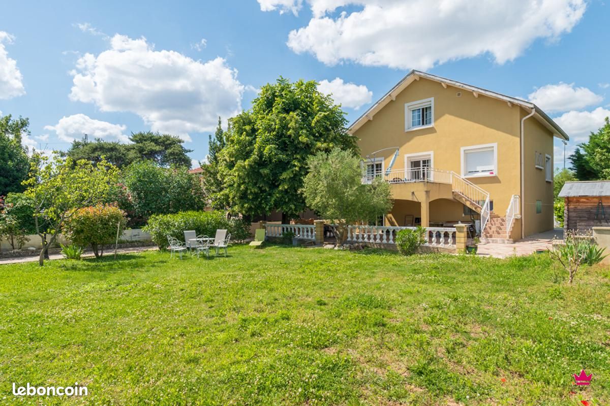 Maison 6 pièces 140 m² · à Vénissieux · 140 m² · 445 000 €