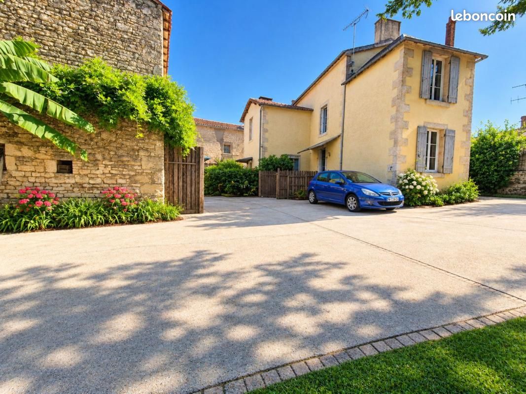 Maison 7 pièces 160 m² · à Coulonges-sur-l'Autize · 160 m² · 224 000 €