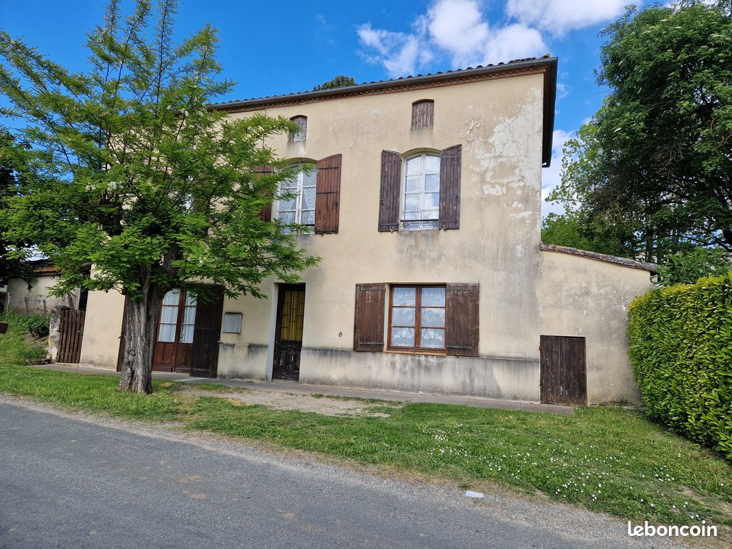 Maison 4 pièces 90 m² · à Laperche · 90 m² · 65 000 €