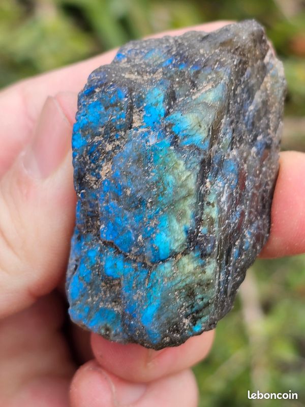 Galet de labradorite de Madagascar (réf cl1) | Cœur de Pierres