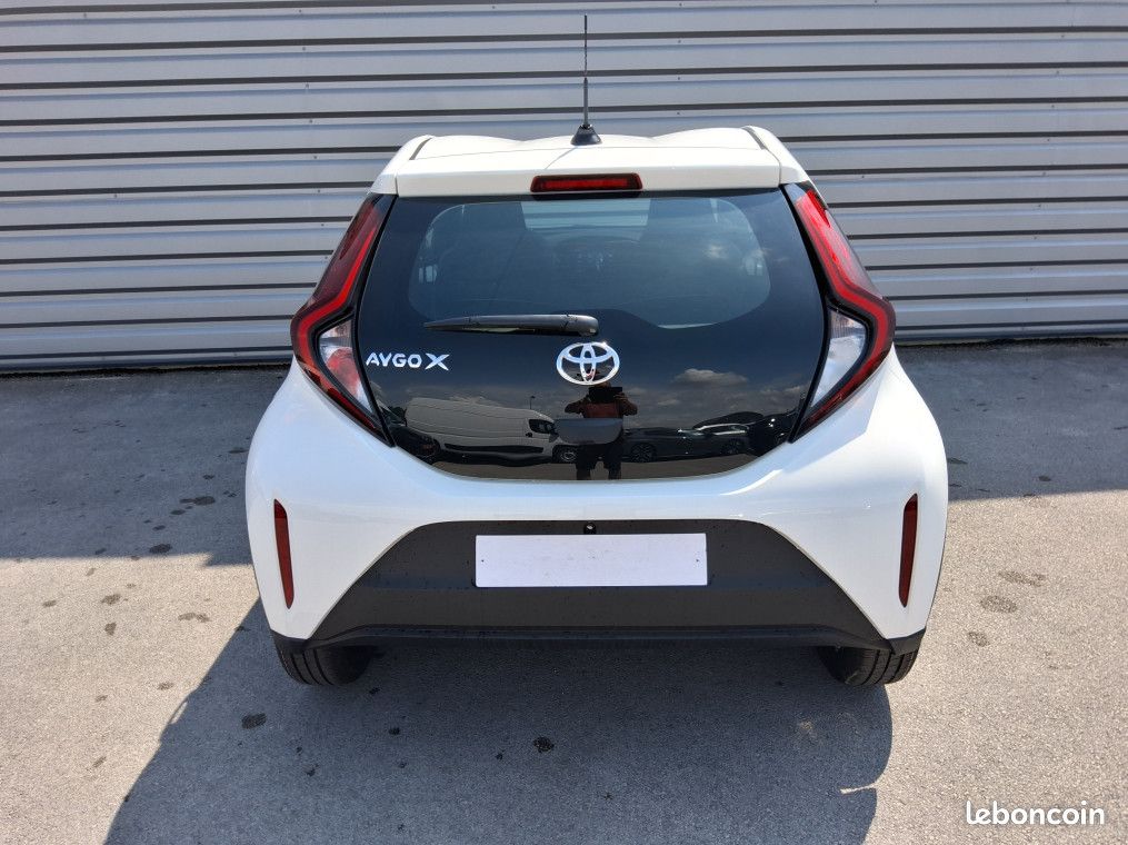 Toyota aygo x 1.0 VVT-i 72 Dynamic (image 5)
