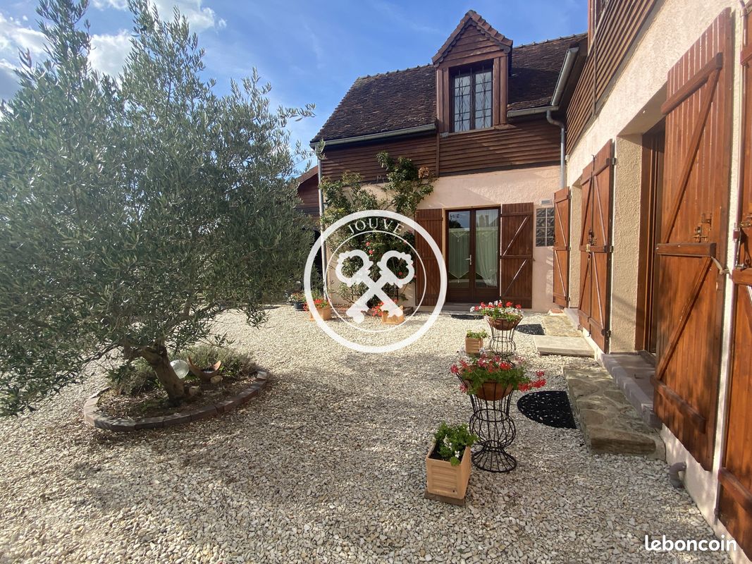 Maison 5 pièces 132 m² · à Vanlay · 132 m² · 156 500 €