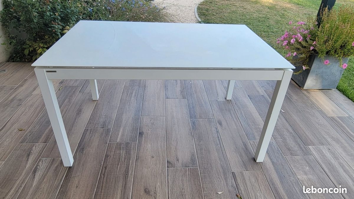 Table en verre extensible (image 1)