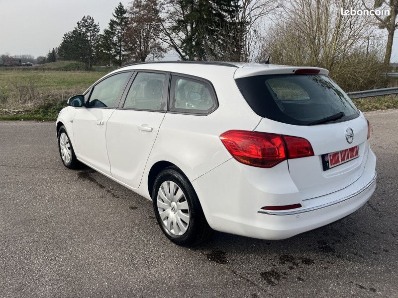 Opel ASTRA SPORTS TOURER 1.7 CDTI 110CH (image 7)
